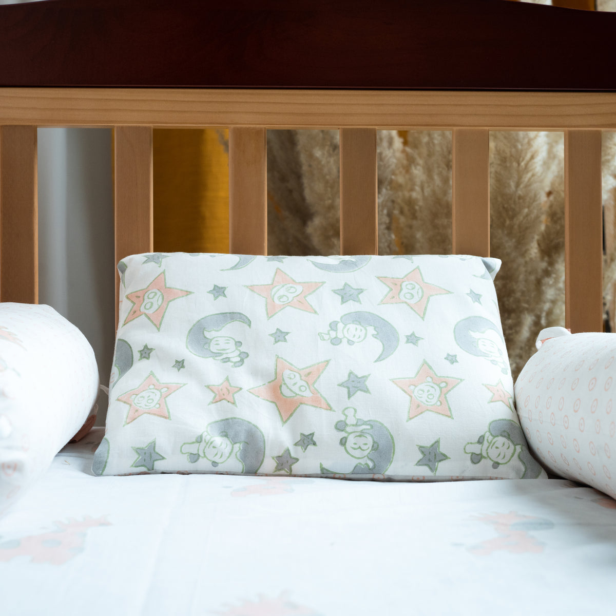 Giraffe Family Pillow Bolster Set – Aagaaz Jaipur