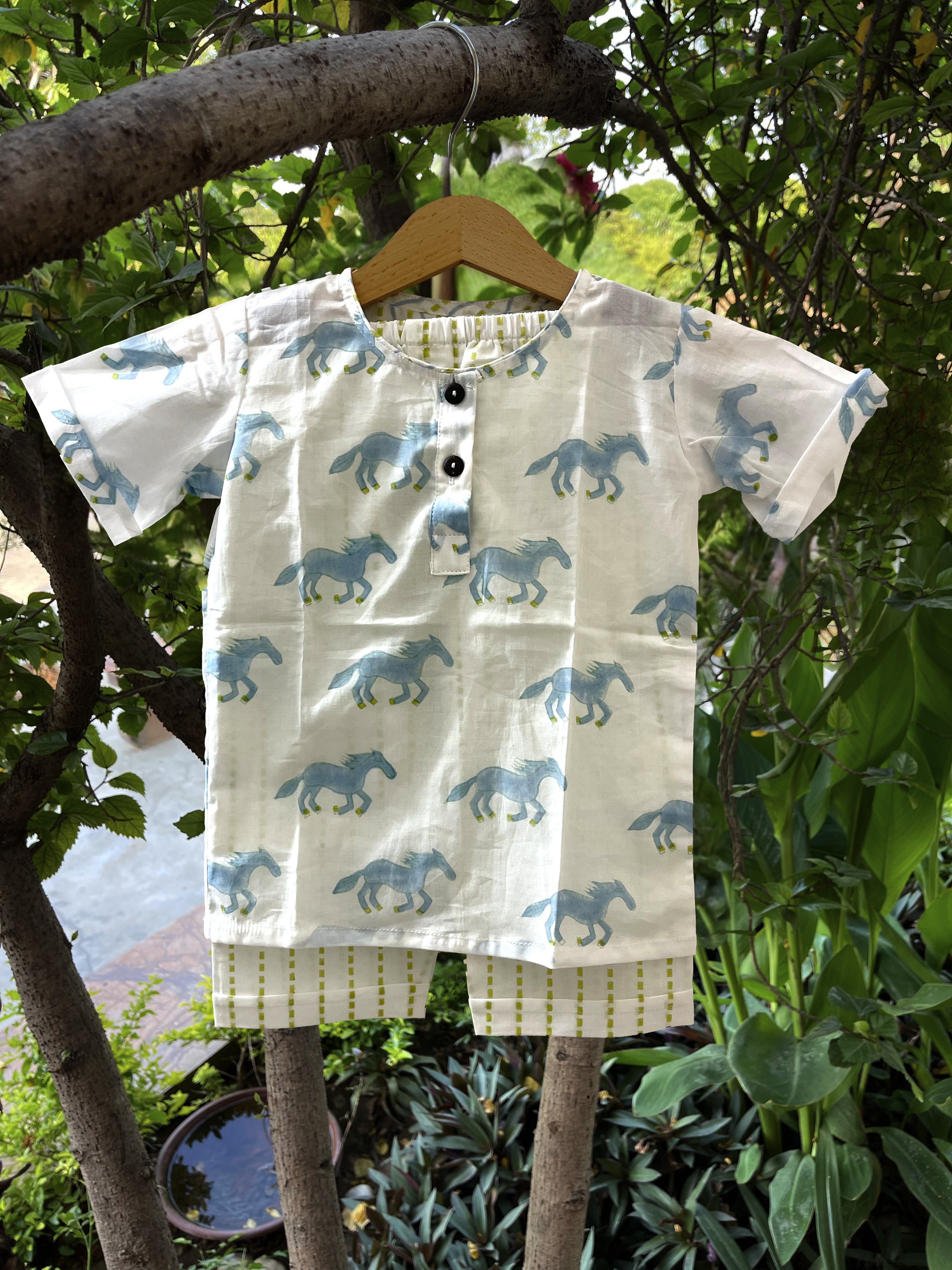 Casual kid wear with Dynamic Horse Print