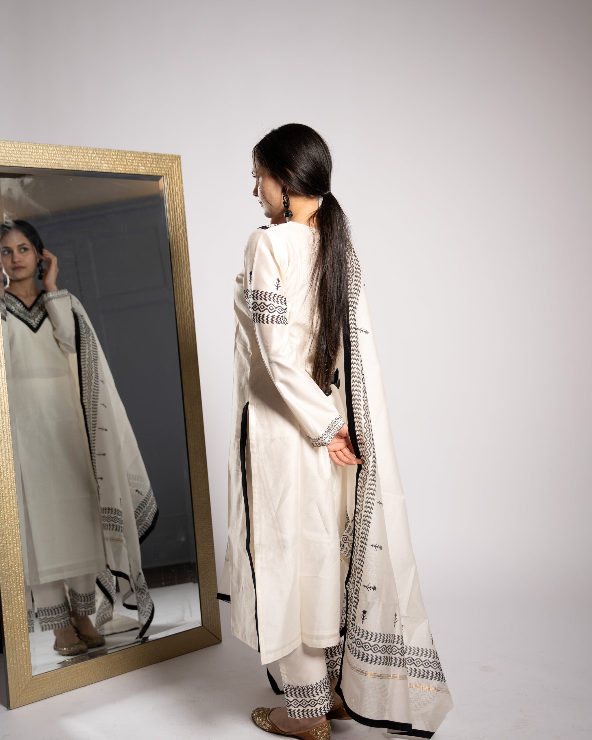 White Chanderi Kurta Set with Lace Trim