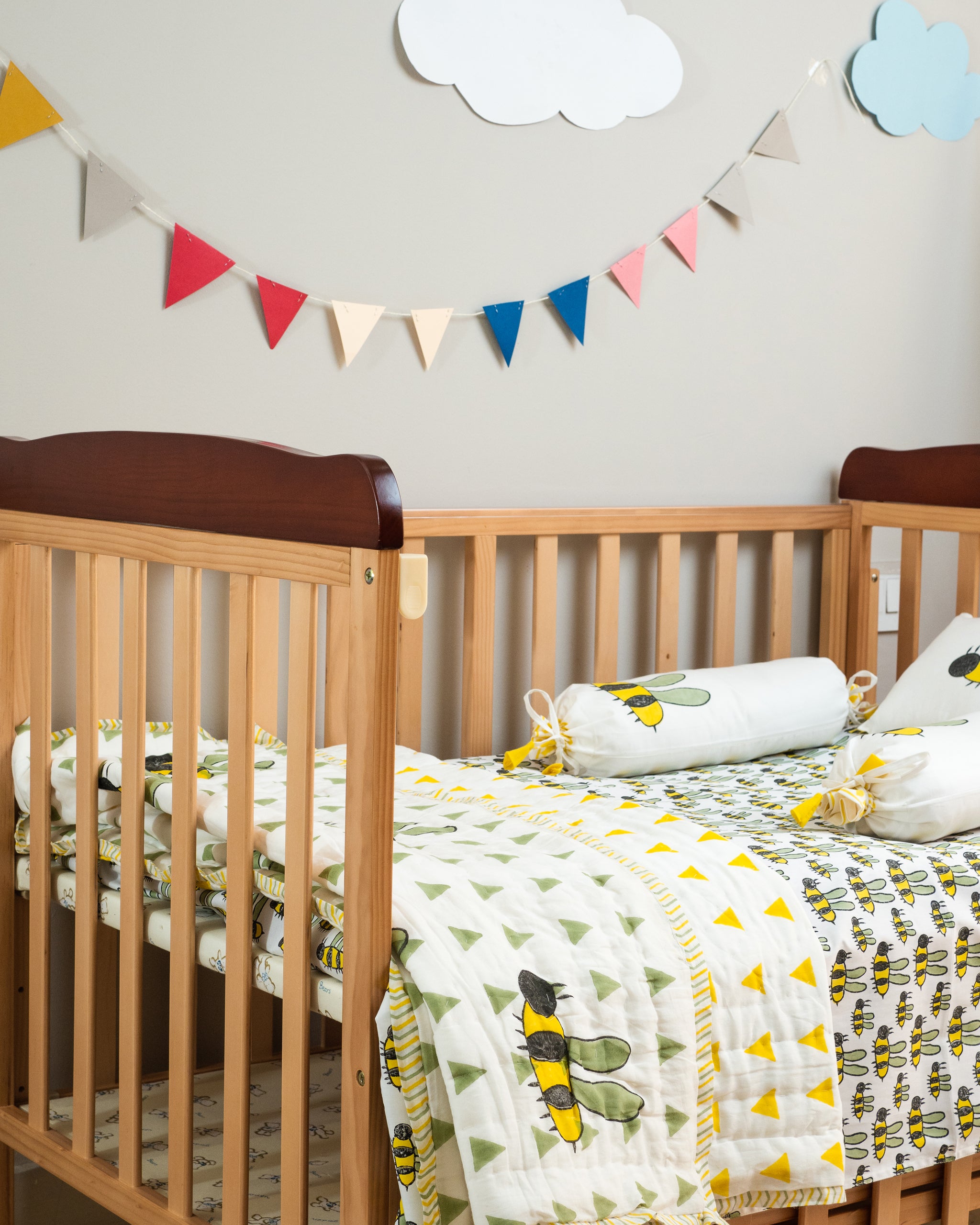 Cozy Honey Bee Quilt